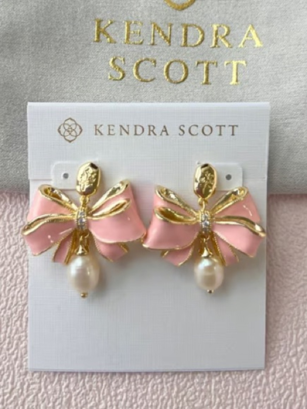 Kendra Scott LoveShackFancy Pearl Bow Gold Pendant Necklace & Earrings Set - Picture 3 of 3